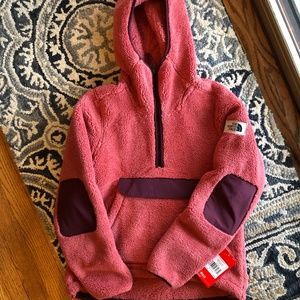 The North Face Campshire Fleece Pullover Hoodie